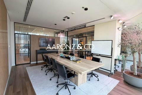 281m² Office in Business Bay, UAE No. 152553 9