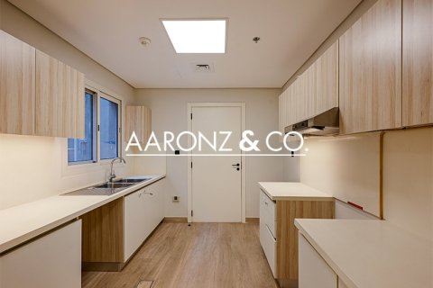 3 bedrooms Apartment in Jumeirah Village Triangle, UAE No. 152554 6