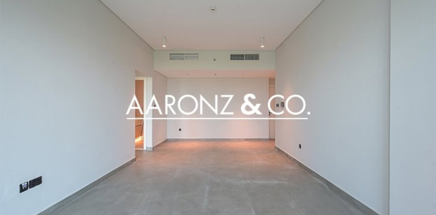 3 bedrooms Apartment in Jumeirah Village Triangle, UAE No. 152554