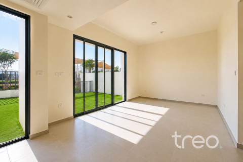 3 bedrooms Townhouse in EMAAR South, UAE No. 200858 13