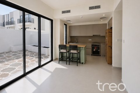 3 bedrooms Townhouse in EMAAR South, UAE No. 200859 13