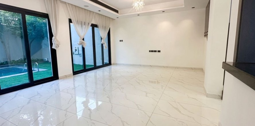 Villa de 3 dormitorios en Al Furjan, UAE No. 168062