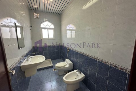 Вилла с 5 спальнями в Доха, Катар №57230 15