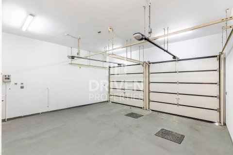 Вилла с 4 спальнями в Jumeirah Park, ОАЭ №138226 27