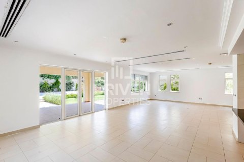 Вилла с 4 спальнями в Jumeirah Park, ОАЭ №138226 5