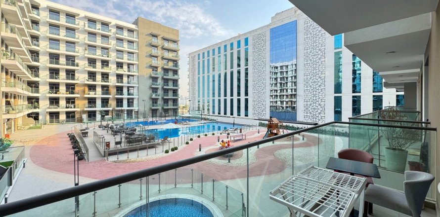 1 bedroom Apartment in Dubai Studio City, UAE No. 171368