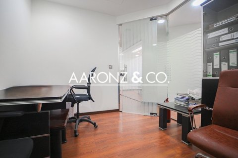 177مربع، مكتب في أبراج بحيرة جميرا, الإمارات العربية المتحدة رقم 115541 10