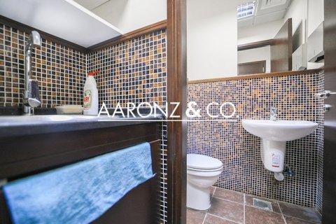 177مربع، مكتب في أبراج بحيرة جميرا, الإمارات العربية المتحدة رقم 115541 12