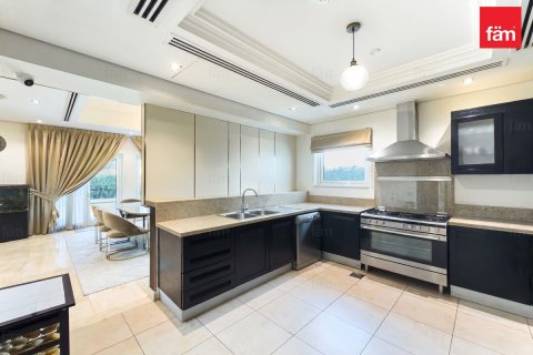 Villa de 4 dormitorios en Al Furjan, UAE No. 210766 6