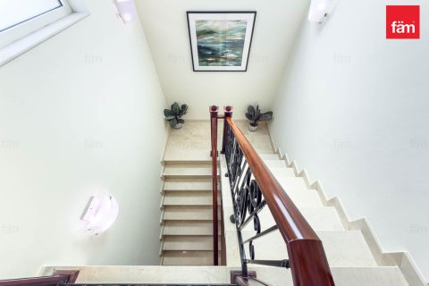 Villa de 4 dormitorios en Al Furjan, UAE No. 210766 8