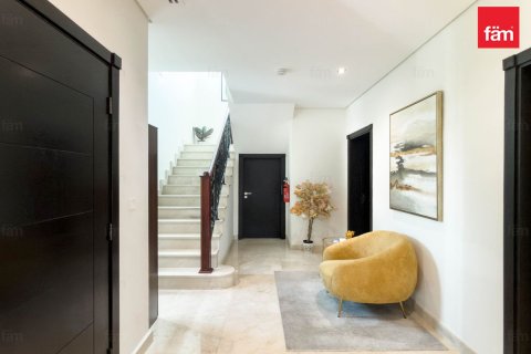 Villa de 4 dormitorios en Al Furjan, UAE No. 210766 7