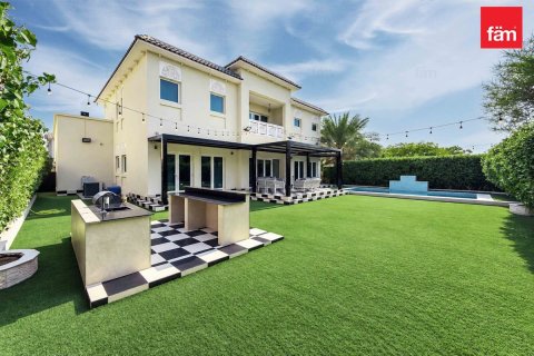 Villa de 4 dormitorios en Al Furjan, UAE No. 210766 2