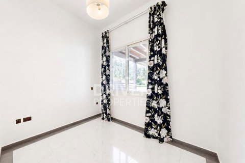 Villa de 3 dormitorios en Dubai Land, UAE No. 191408 8