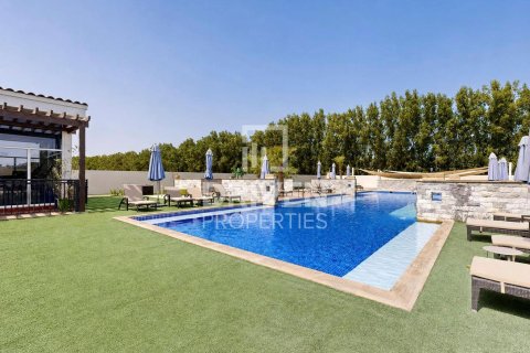 Villa de 3 dormitorios en Dubai Land, UAE No. 191408 24