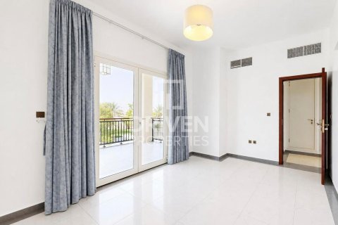 Villa de 3 dormitorios en Dubai Land, UAE No. 191408 9