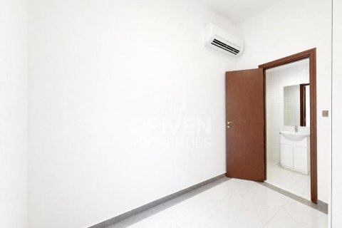 Villa de 3 dormitorios en Dubai Land, UAE No. 191408 5