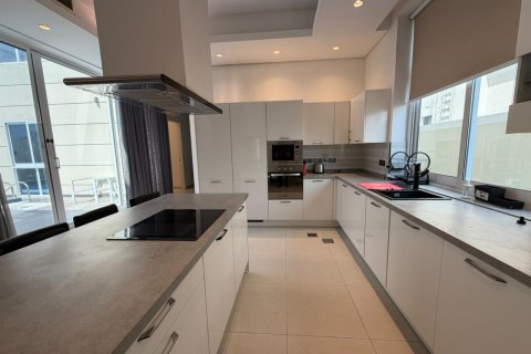 5 bedrooms Villa in Al Barsha, UAE No. 203539 4