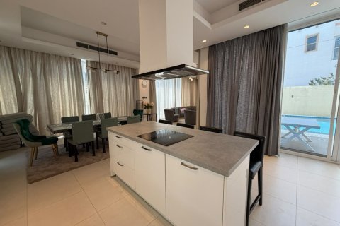 5 bedrooms Villa in Al Barsha, UAE No. 203539 7