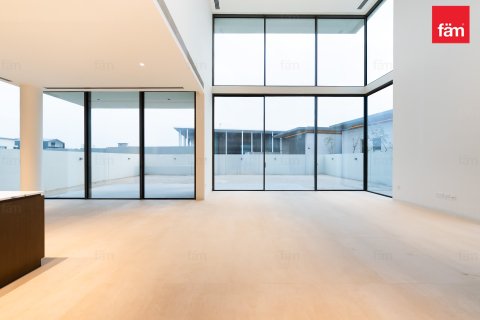 4 bedrooms Villa in Dubai, UAE No. 131384 7