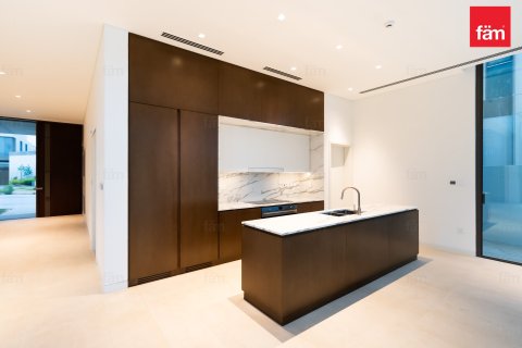 4 bedrooms Villa in Dubai, UAE No. 131384 6