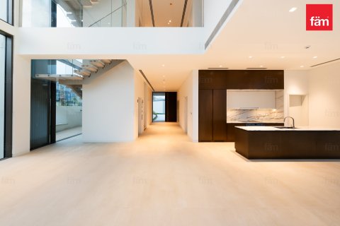 4 bedrooms Villa in Dubai, UAE No. 131384 3