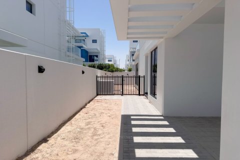 Townhouse de 5 dormitorios en Damac Lagoons, UAE No. 162588 17