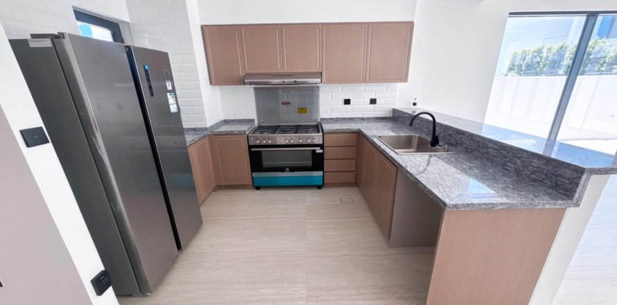 Townhouse de 5 dormitorios en Damac Lagoons, UAE No. 162588