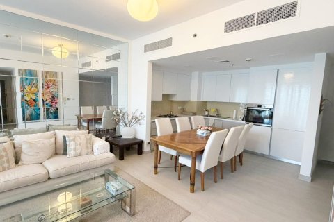 Квартира с 2 спальнями в Zahra Apartments, ОАЭ №162584 3