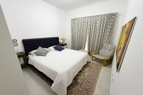 Квартира с 2 спальнями в Zahra Apartments, ОАЭ №162584 10
