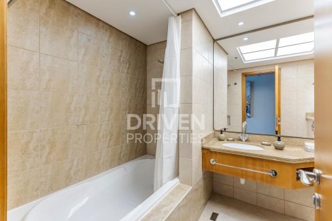 Квартира с 3 спальнями  №121601 14