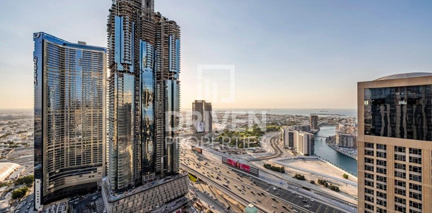 Квартира с 3 спальнями в Al Habtoor City, ОАЭ №192444