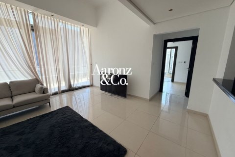 2 bedrooms Apartment in Silverene Tower B, UAE No. 198867 3