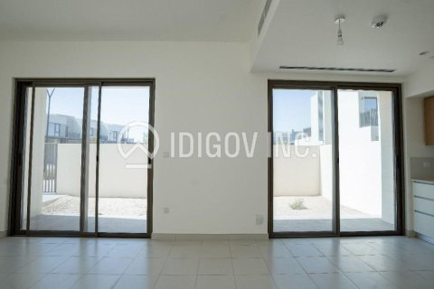 3 bedrooms Villa in EMAAR South, UAE No. 136358 9