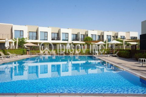 3 bedrooms Villa in EMAAR South, UAE No. 136358 20