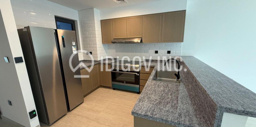 Таунхаус с 5 спальнями в Damac Lagoons, ОАЭ №136356