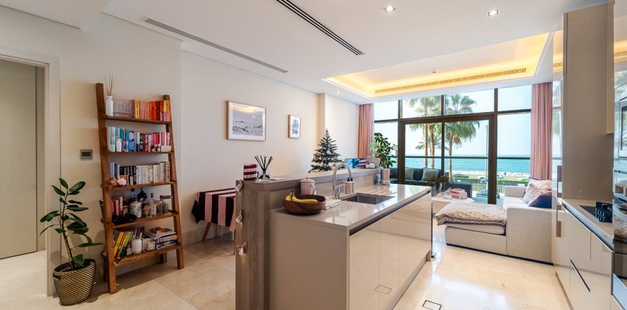 Квартира с 2 спальнями в Пальма Джумейра, ОАЭ №147140