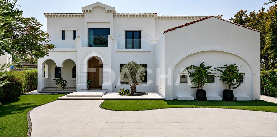 Villa de 5 dormitorios en Jumeirah Islands, UAE No. 200304