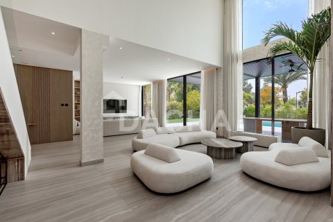 Villa de 5 dormitorios en Jumeirah Islands, UAE No. 200304 9