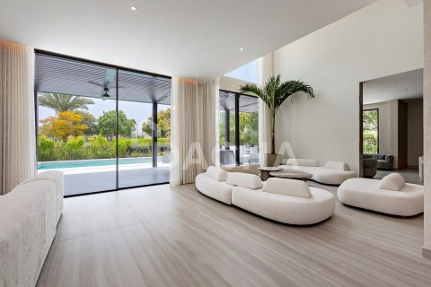 Villa de 5 dormitorios en Jumeirah Islands, UAE No. 200304 10
