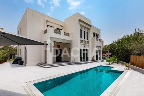 Villa de 4 dormitorios en Jumeirah Islands, UAE No. 200306 5