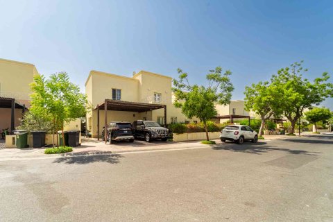Villa de 3 chambres à Dubai, UAE No. 183541