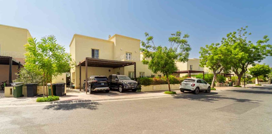 Villa de 3 chambres à Dubai, UAE No. 183541