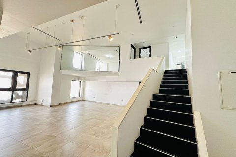 3 bedrooms Apartment  No. 112089 2