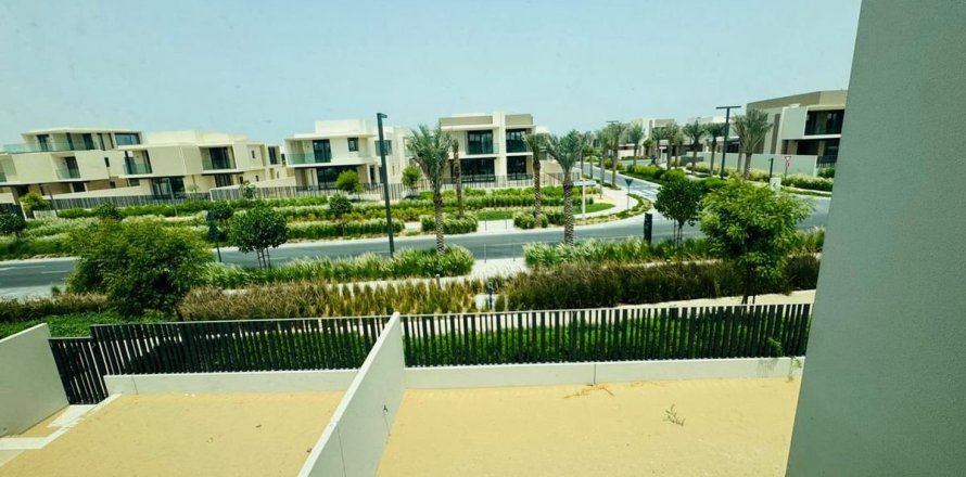 4 bedrooms Villa in Jebel Ali, UAE No. 205396