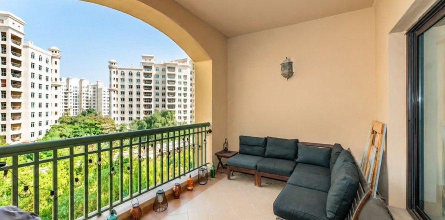2 bedrooms Apartment in Palm Jumeirah, UAE No. 205398