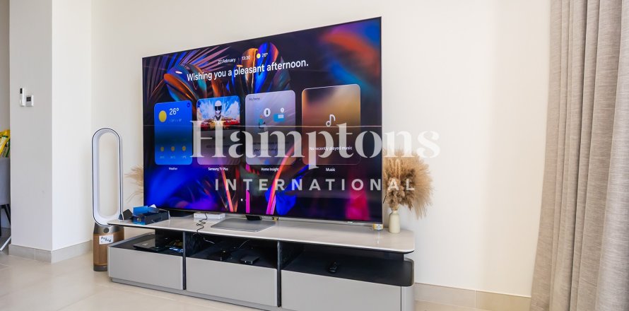 4 bedrooms Townhouse in Dubai, UAE No. 145903