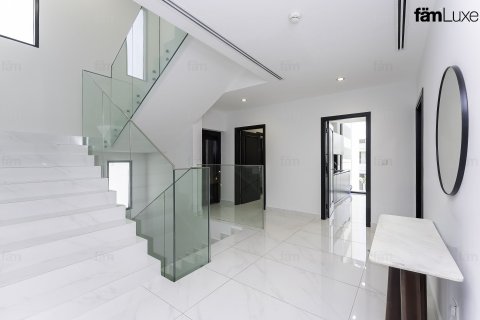 Villa de 5 dormitorios  No. 109650 16