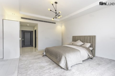 Villa de 5 dormitorios  No. 109650 21