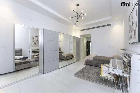 Villa de 5 dormitorios  No. 109650 20