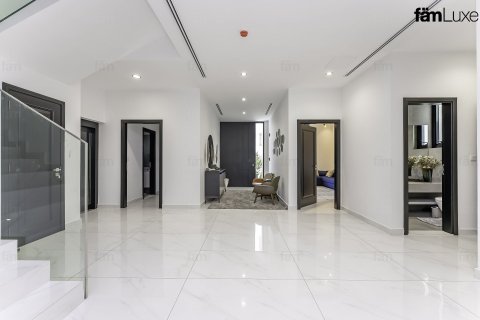 Villa de 5 dormitorios  No. 109650 9